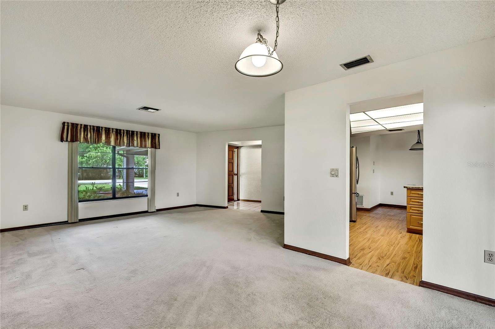 Image 15 of 54 For 3296 Dolin Avenue