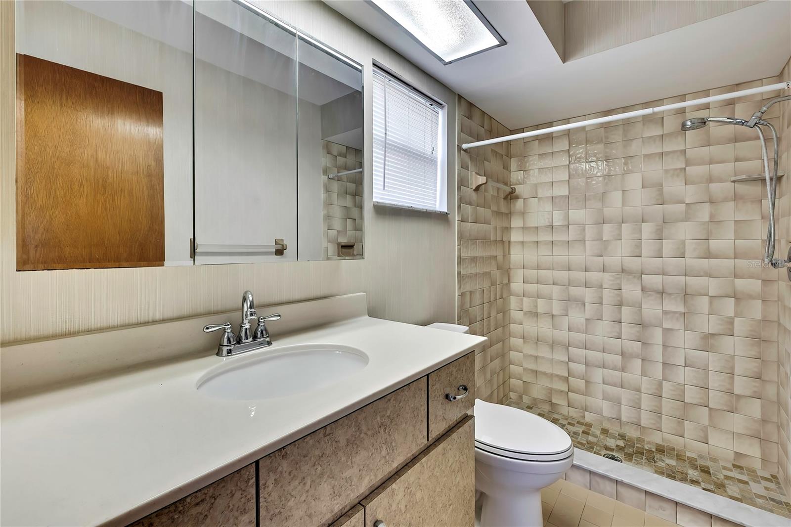 Image 30 of 54 For 3296 Dolin Avenue