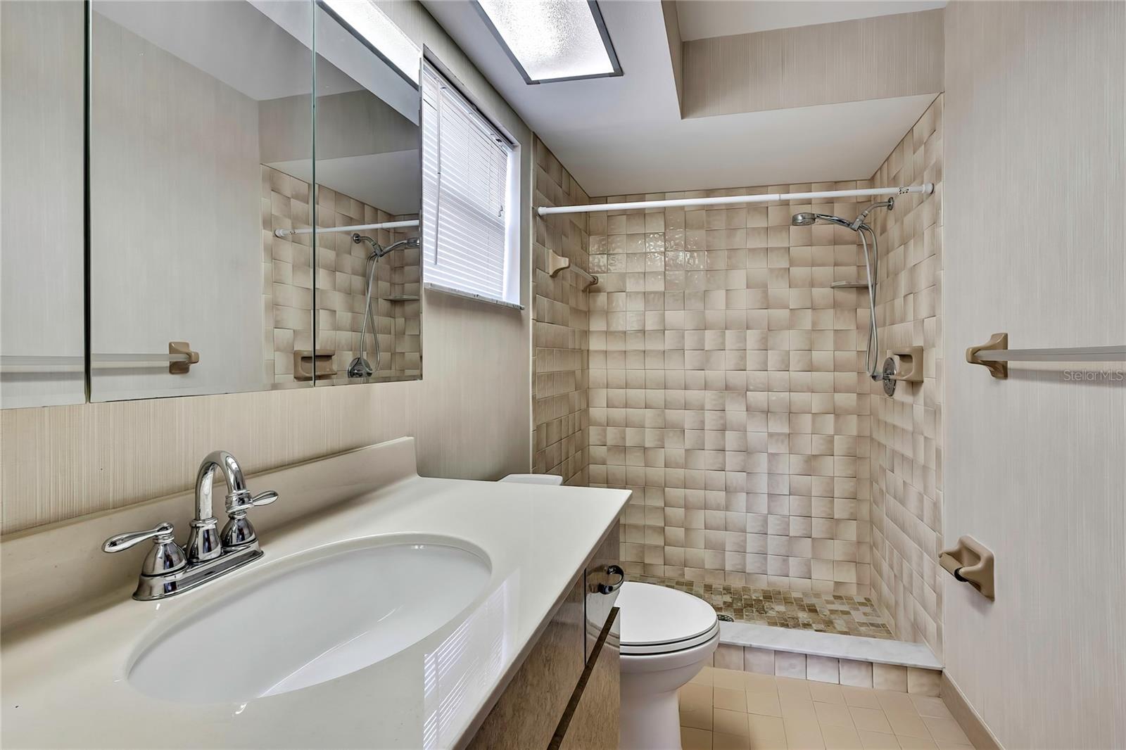 Image 31 of 54 For 3296 Dolin Avenue