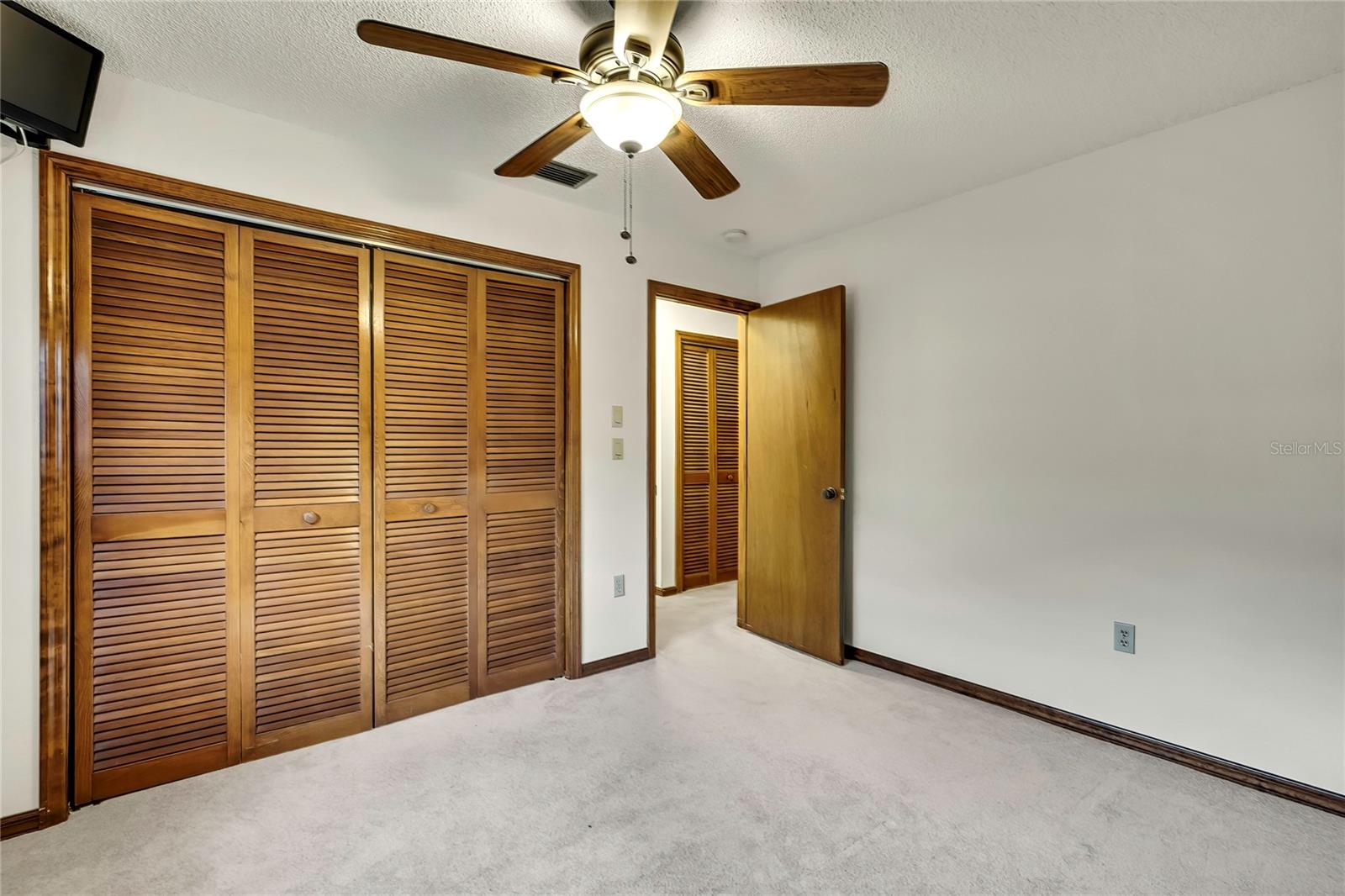 Image 34 of 54 For 3296 Dolin Avenue