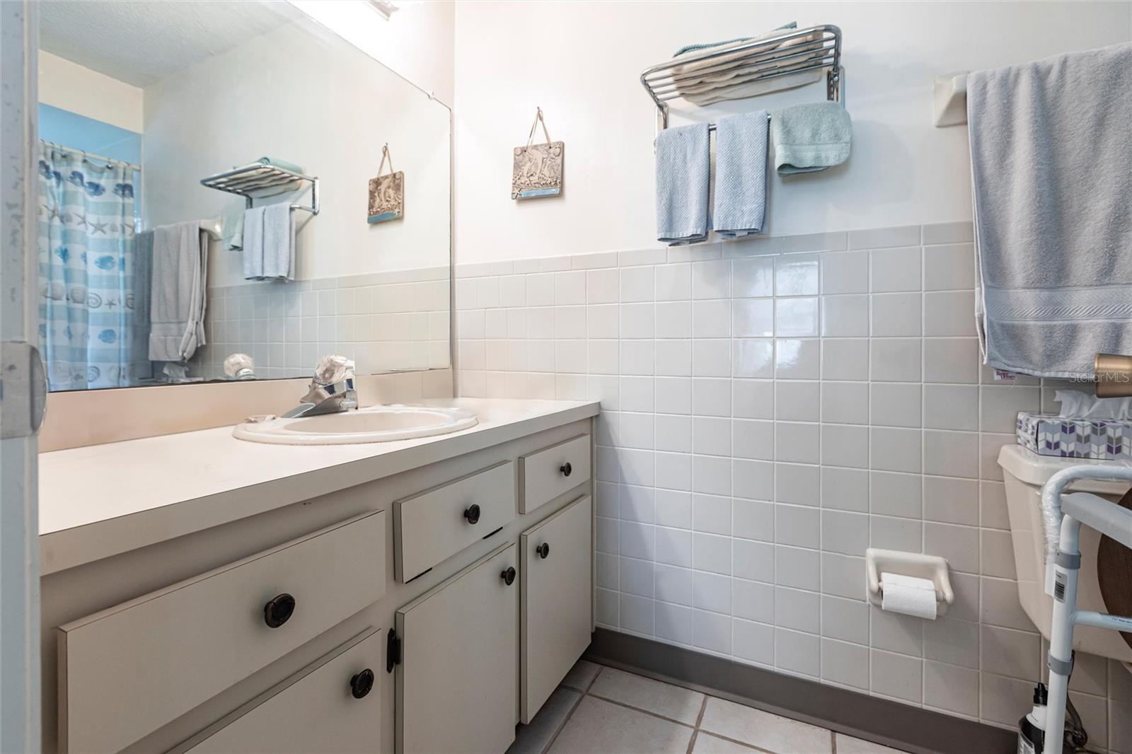 Listing photo id 9 for 10031 Hayward Road