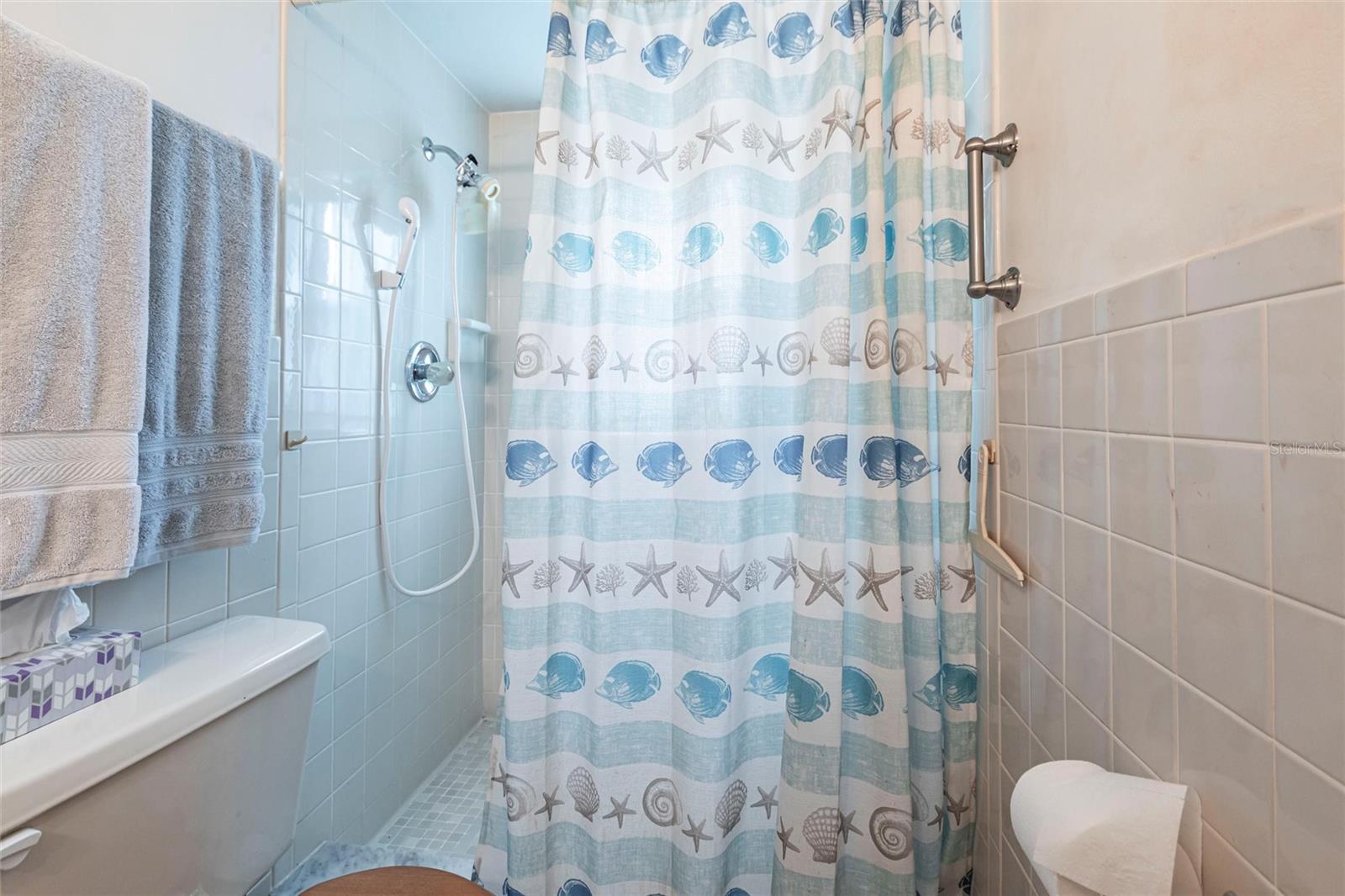 Listing photo id 10 for 10031 Hayward Road