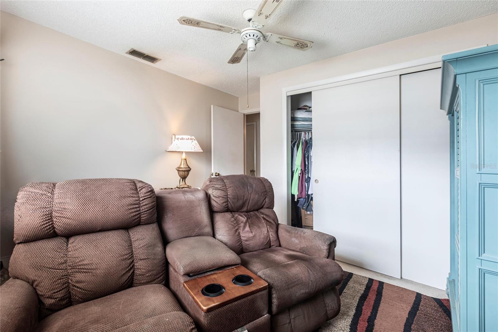 Listing photo id 12 for 10031 Hayward Road