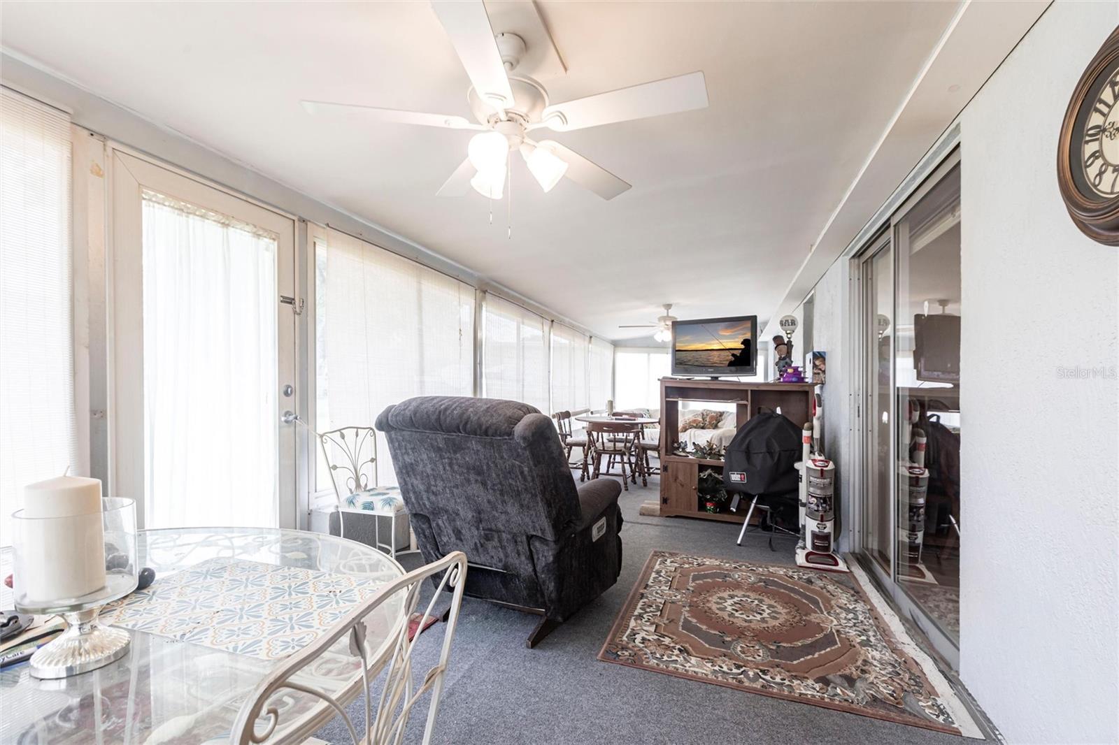 Listing photo id 14 for 10031 Hayward Road