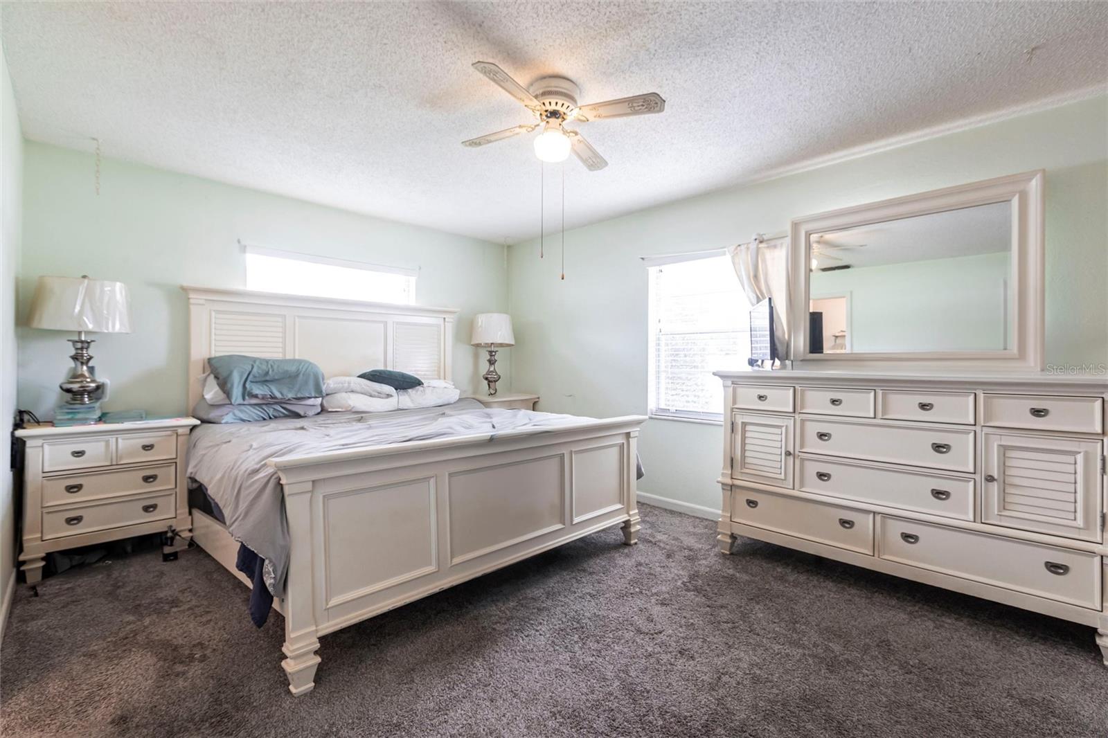 Listing photo id 7 for 10031 Hayward Road