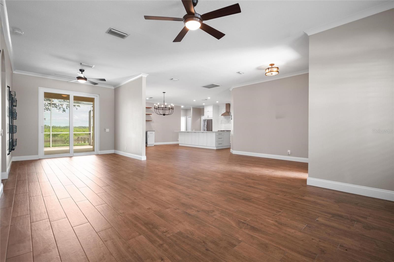 Image 12 of 44 For 1857 Riveredge Drive