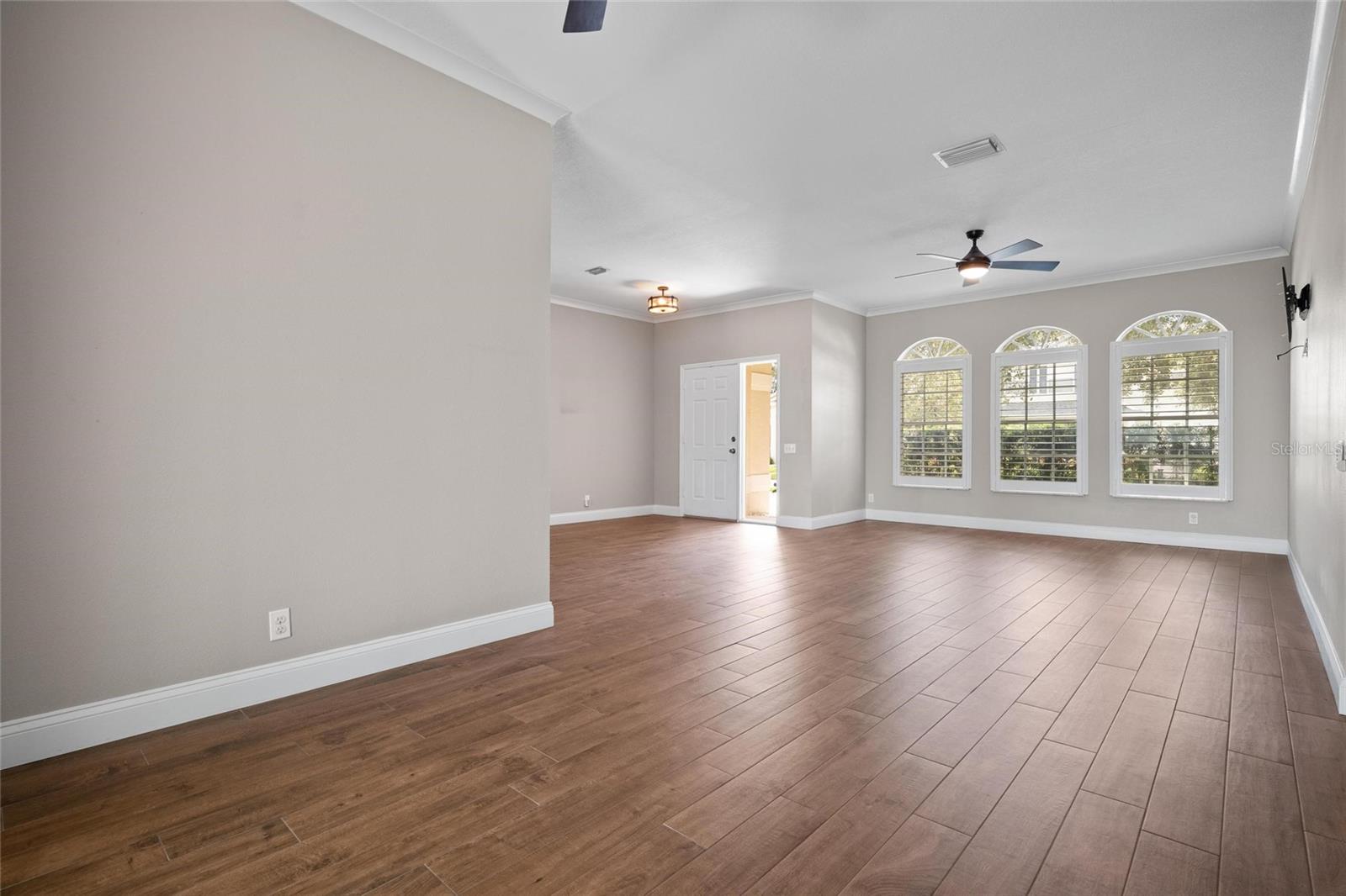 Image 13 of 44 For 1857 Riveredge Drive