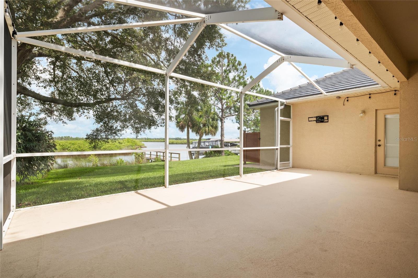 Image 36 of 44 For 1857 Riveredge Drive