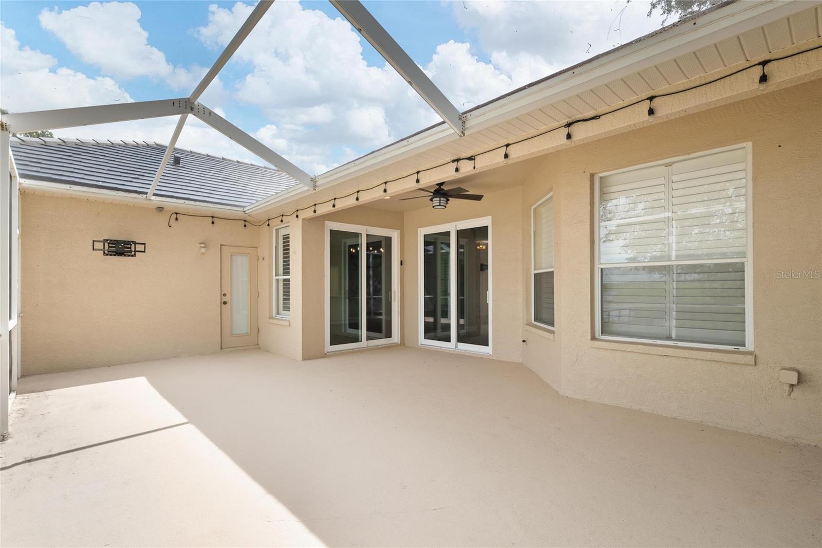 Image 37 of 44 For 1857 Riveredge Drive