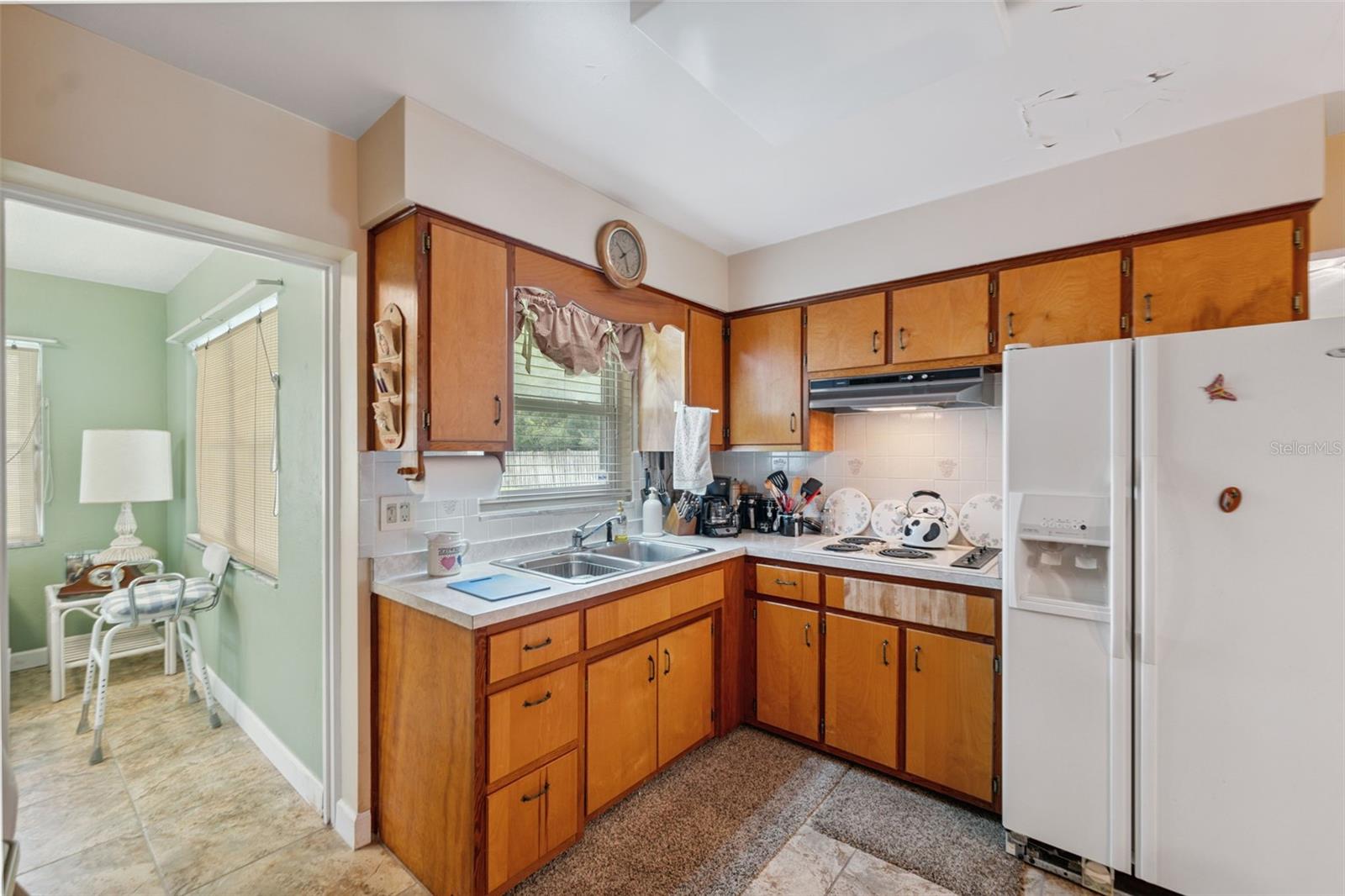 Image 11 of 43 For 18922 Dvorak Drive
