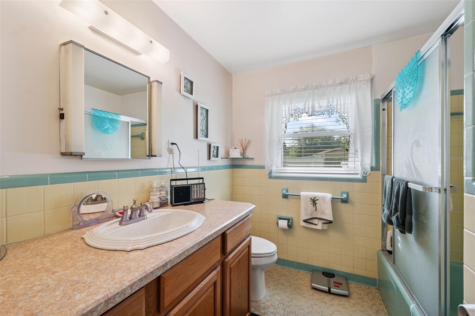 Image 19 of 43 For 18922 Dvorak Drive