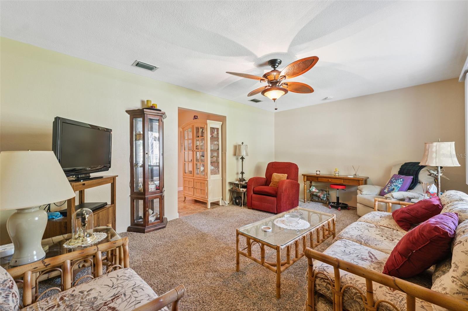 Image 5 of 43 For 18922 Dvorak Drive