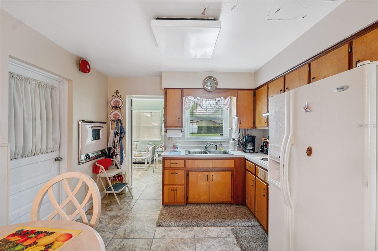 Image 9 of 43 For 18922 Dvorak Drive
