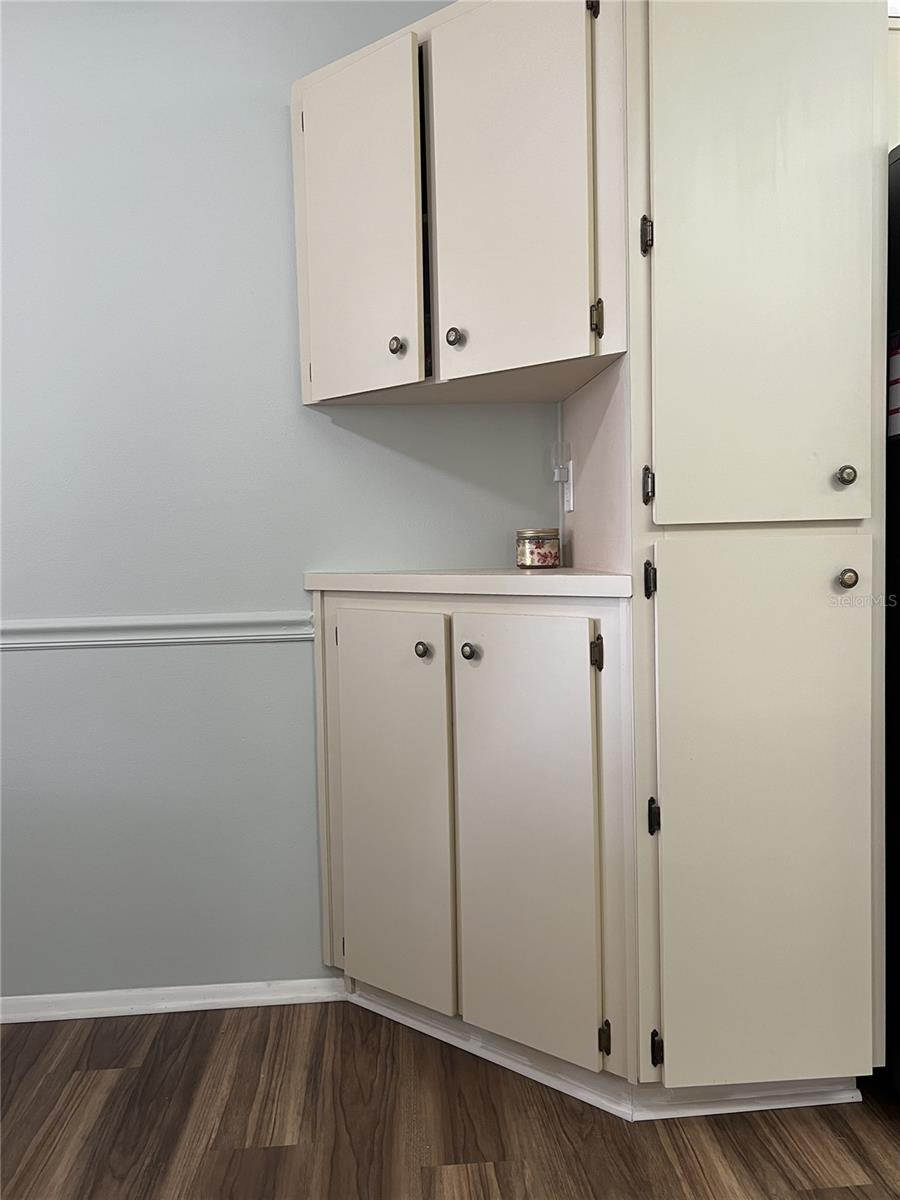 Listing photo id 21 for 7721 Hillside Court 203