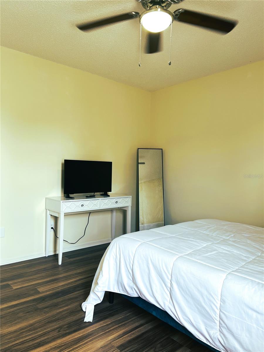 Listing photo id 26 for 7721 Hillside Court 203
