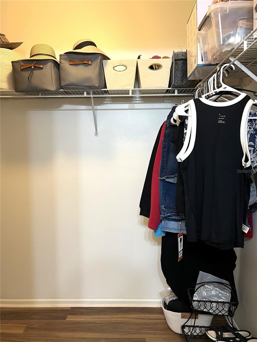 Listing photo id 44 for 7721 Hillside Court 203