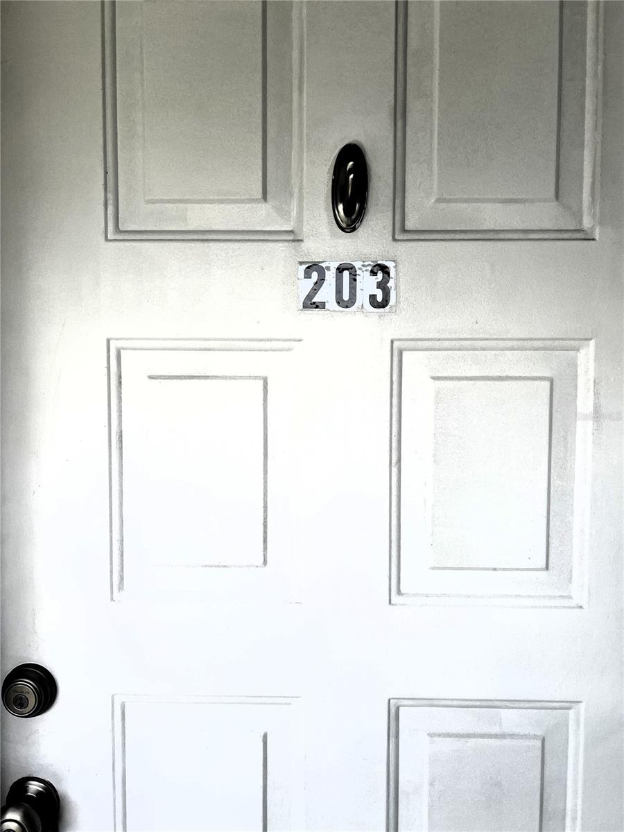 Listing photo id 45 for 7721 Hillside Court 203