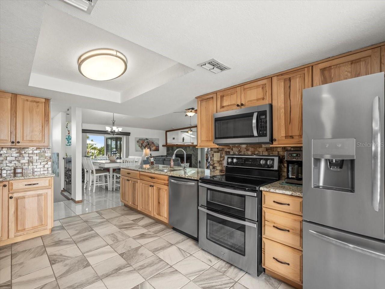 Image 14 of 86 For 4359 Tahiti Drive