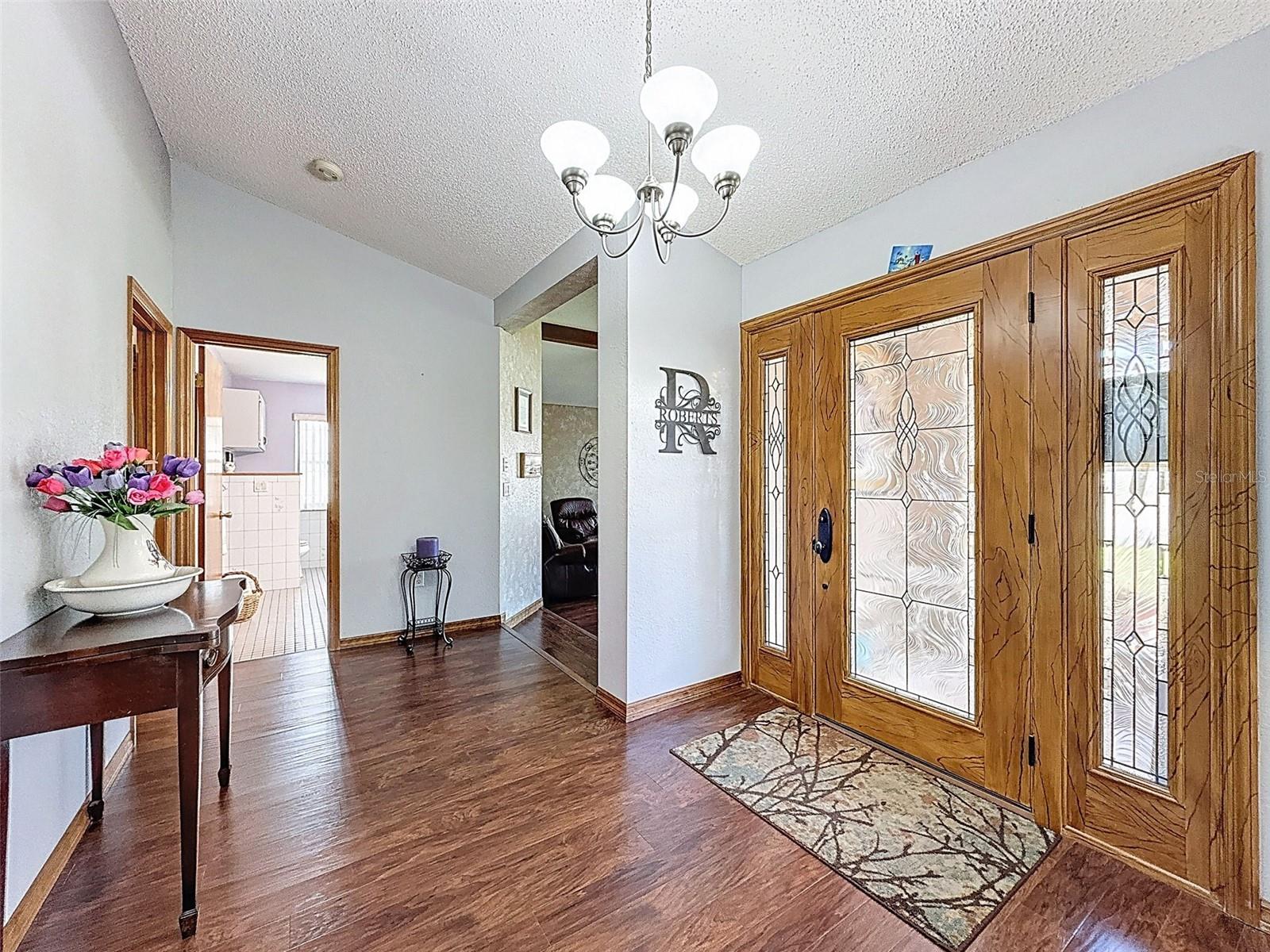 Listing photo id 19 for 2124 Little Peach Court