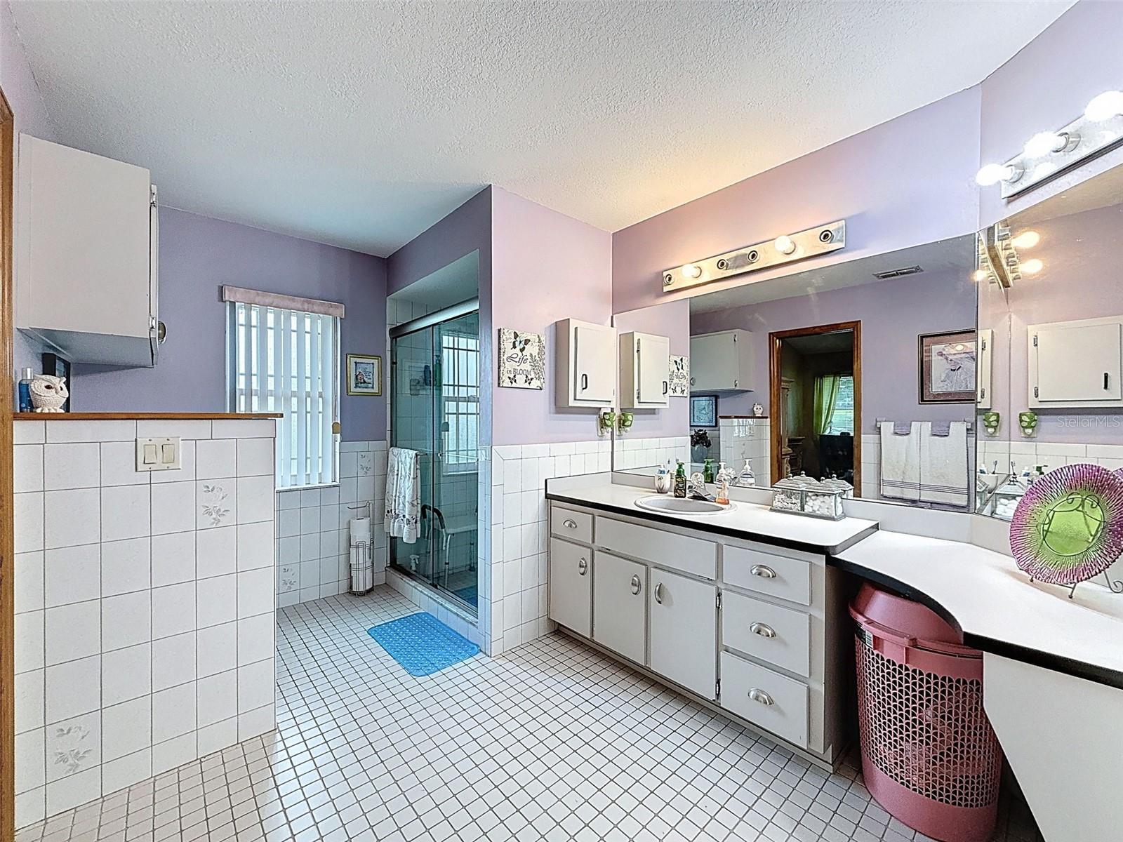 Listing photo id 26 for 2124 Little Peach Court