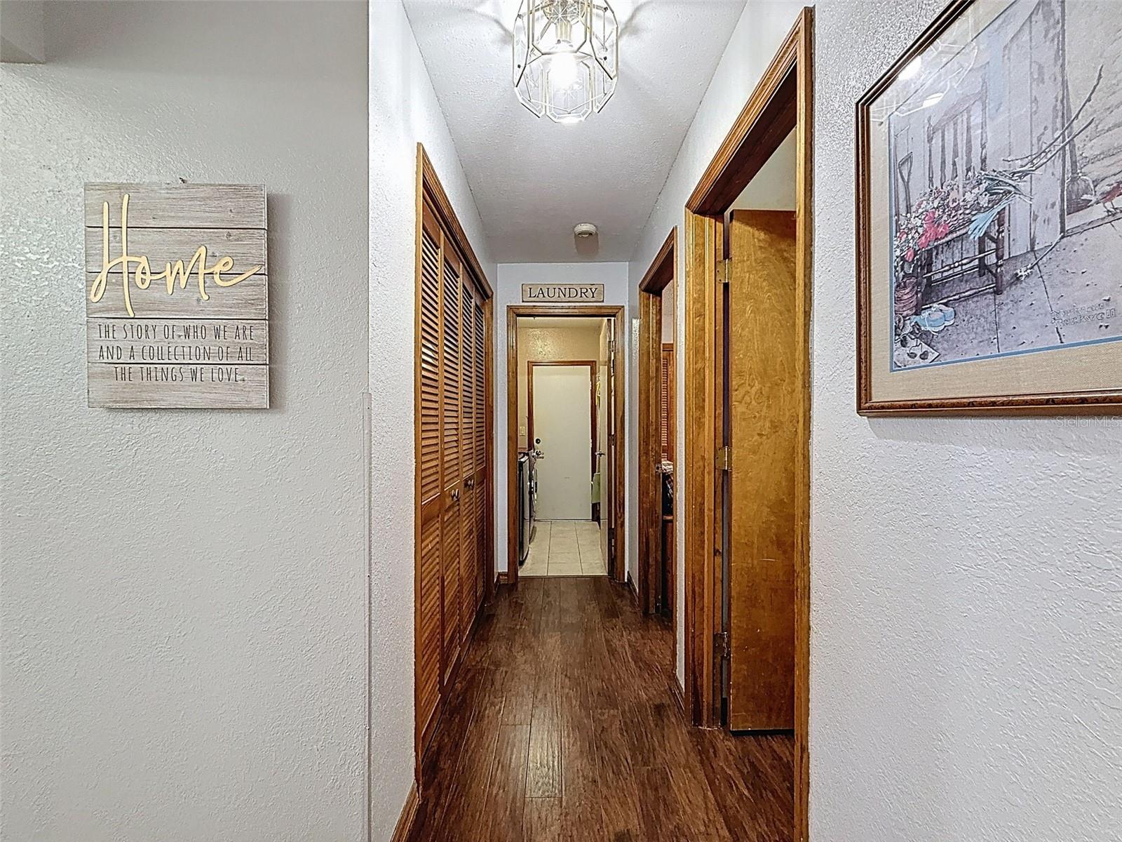 Listing photo id 29 for 2124 Little Peach Court