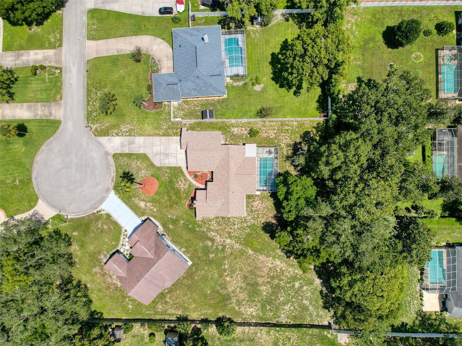 Listing photo id 47 for 2124 Little Peach Court