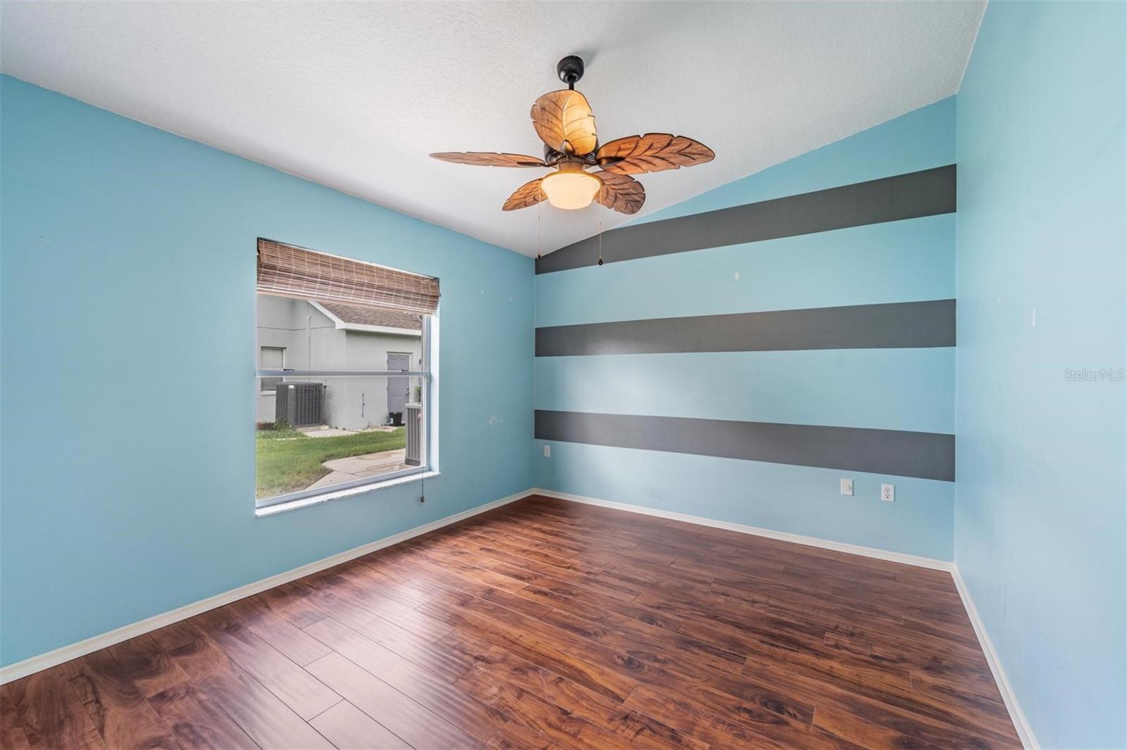 Image 18 of 29 For 8426 Ashford Place