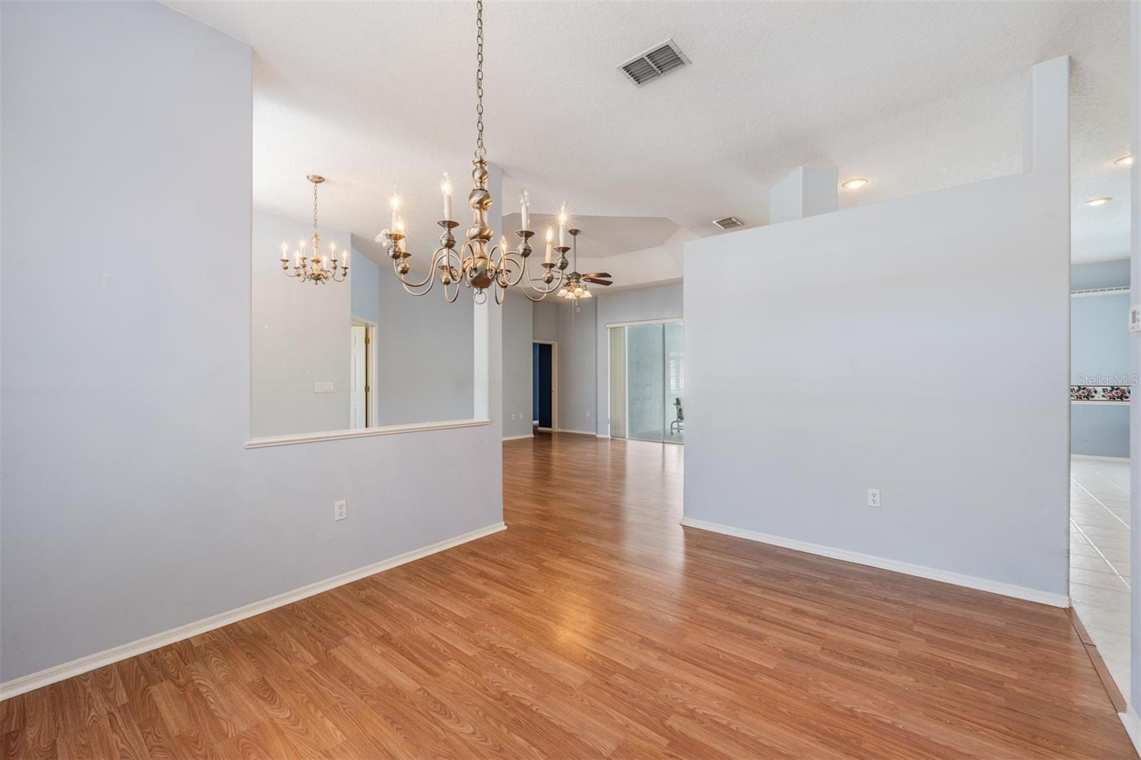 Image 8 of 29 For 8426 Ashford Place