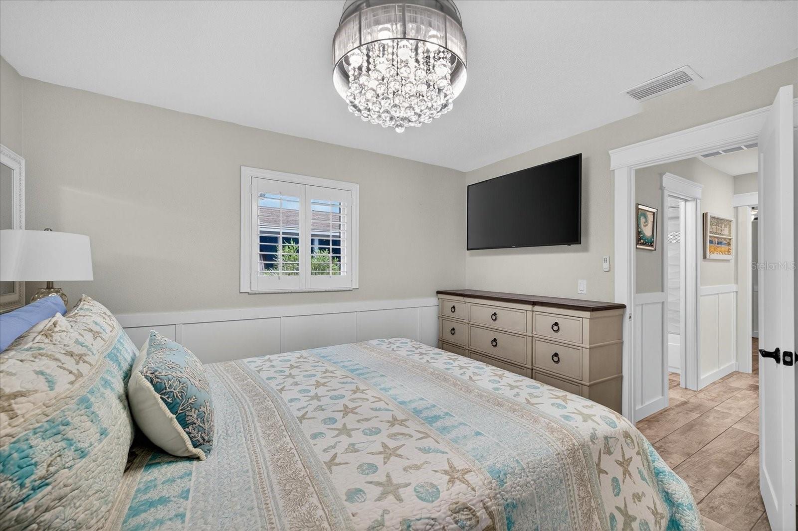 Image 36 of 72 For 4701 Floramar Terrace