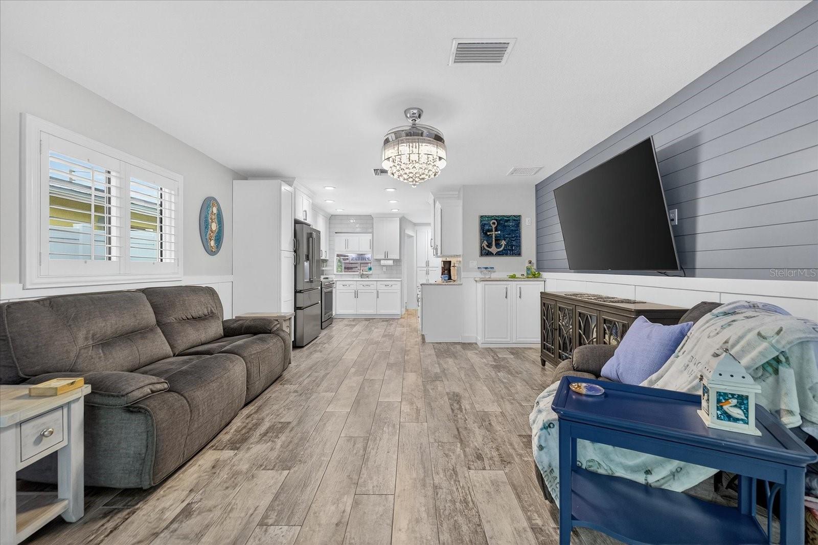 Image 41 of 72 For 4701 Floramar Terrace