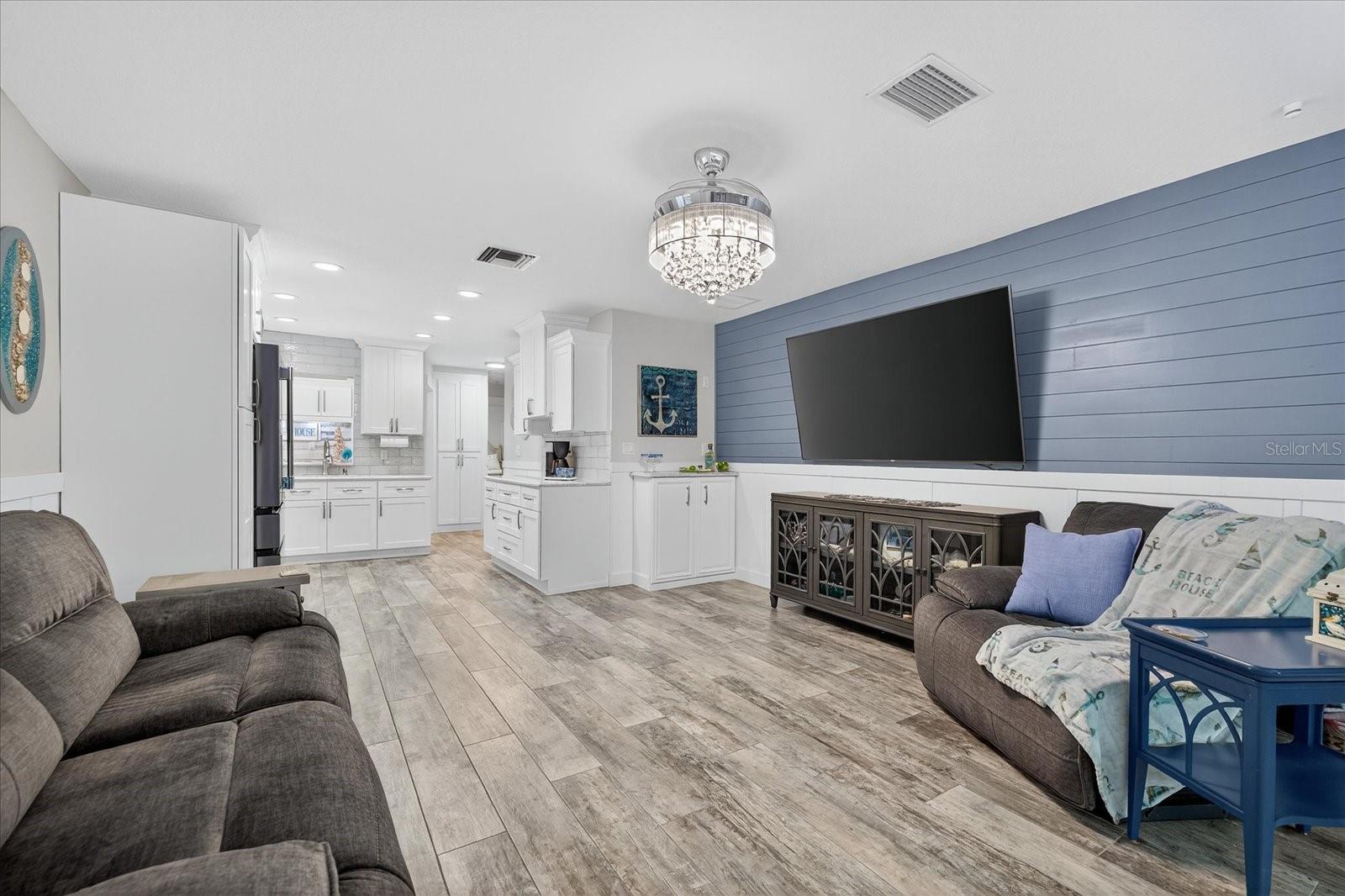 Image 42 of 72 For 4701 Floramar Terrace