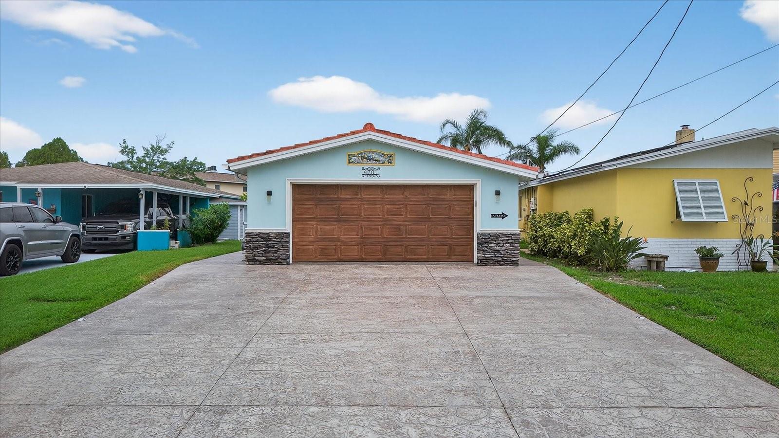 Image 70 of 72 For 4701 Floramar Terrace