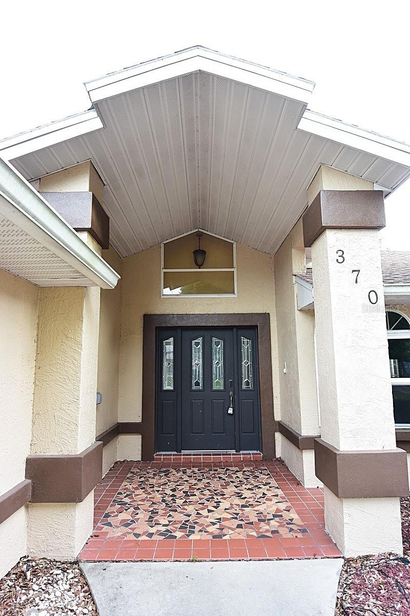 Image 6 of 76 For 370 Telford Court