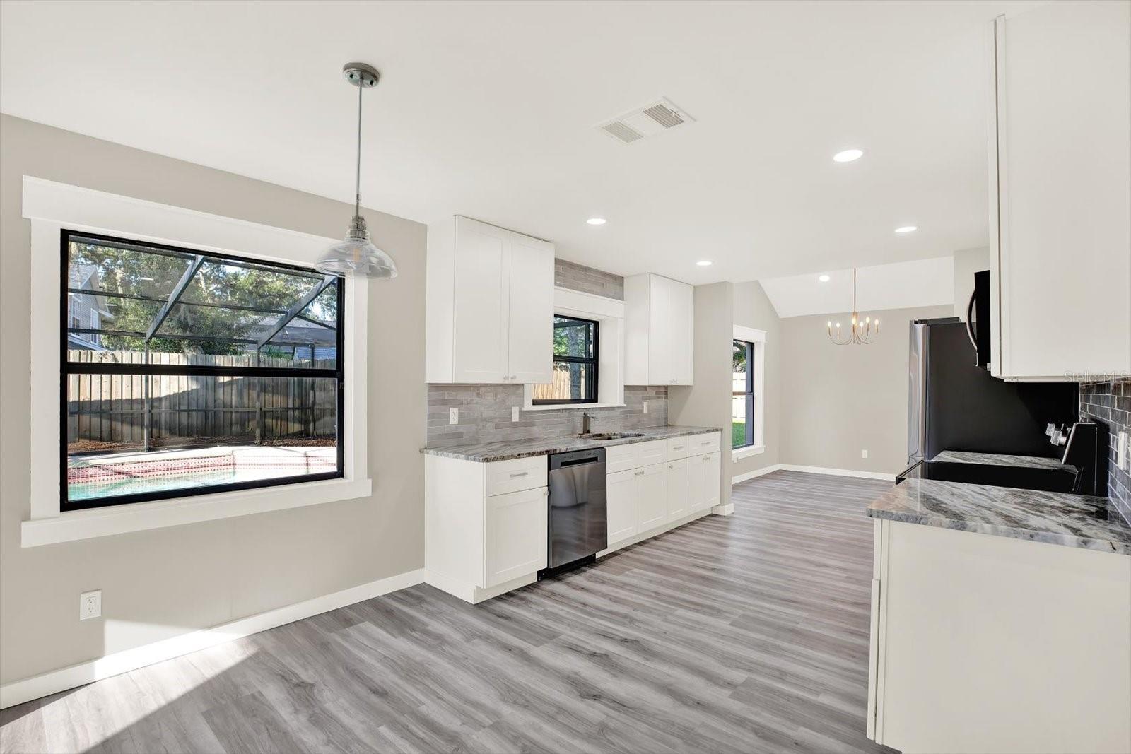 Image 10 of 42 For 15112 Heathridge Drive