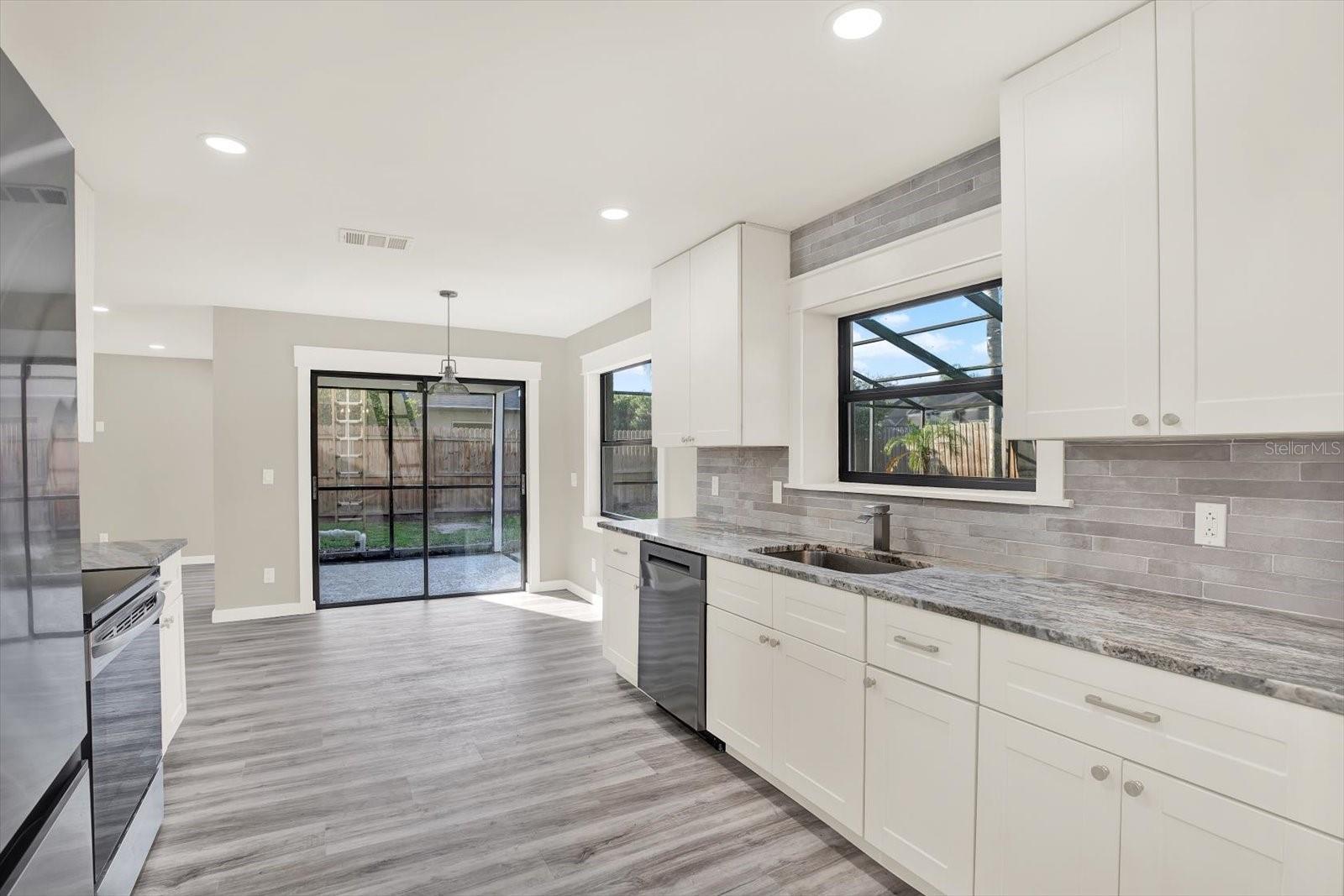 Image 14 of 42 For 15112 Heathridge Drive