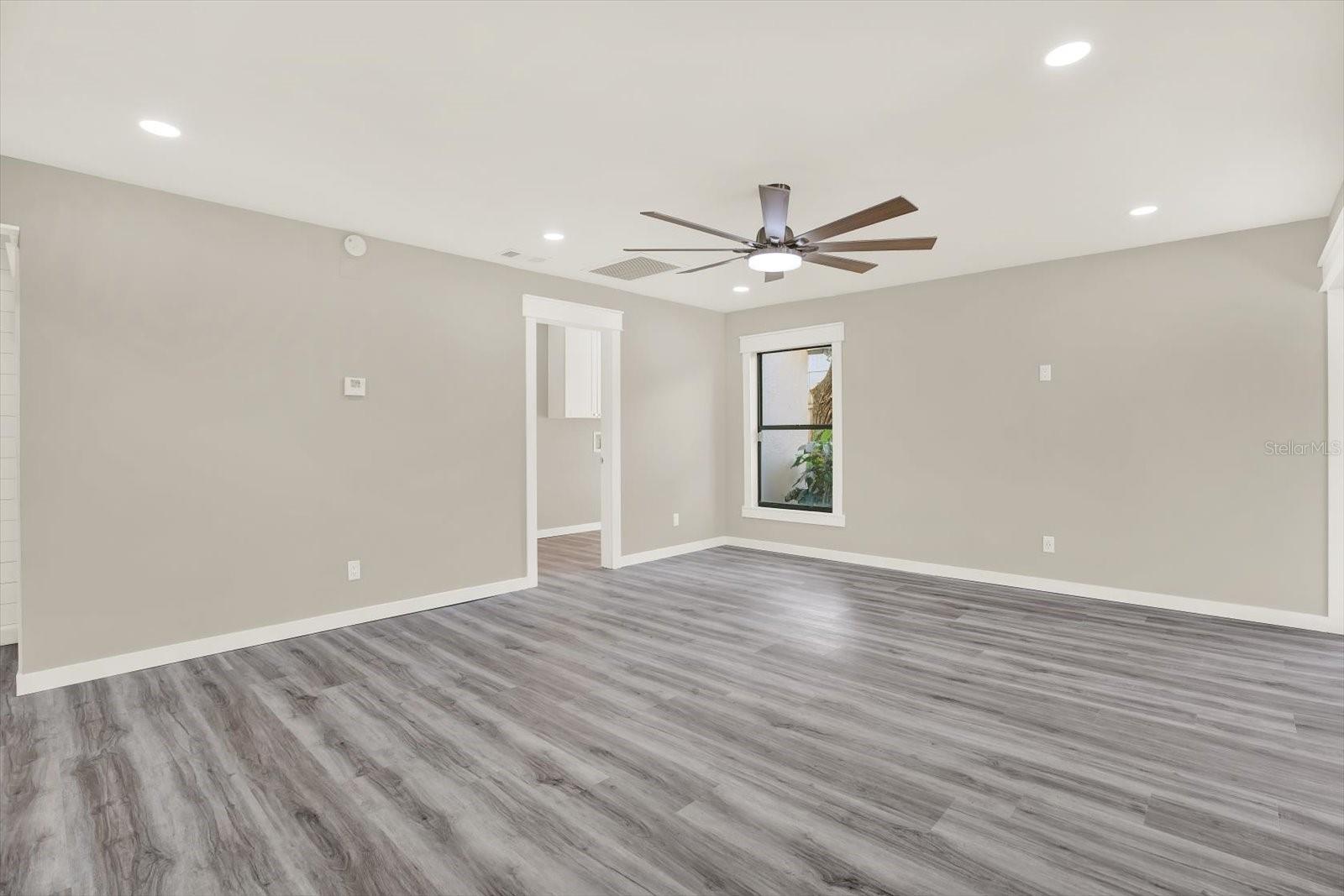 Image 33 of 42 For 15112 Heathridge Drive
