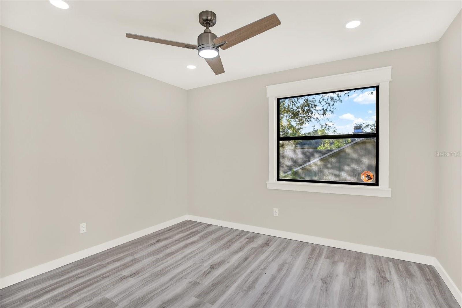 Image 34 of 42 For 15112 Heathridge Drive