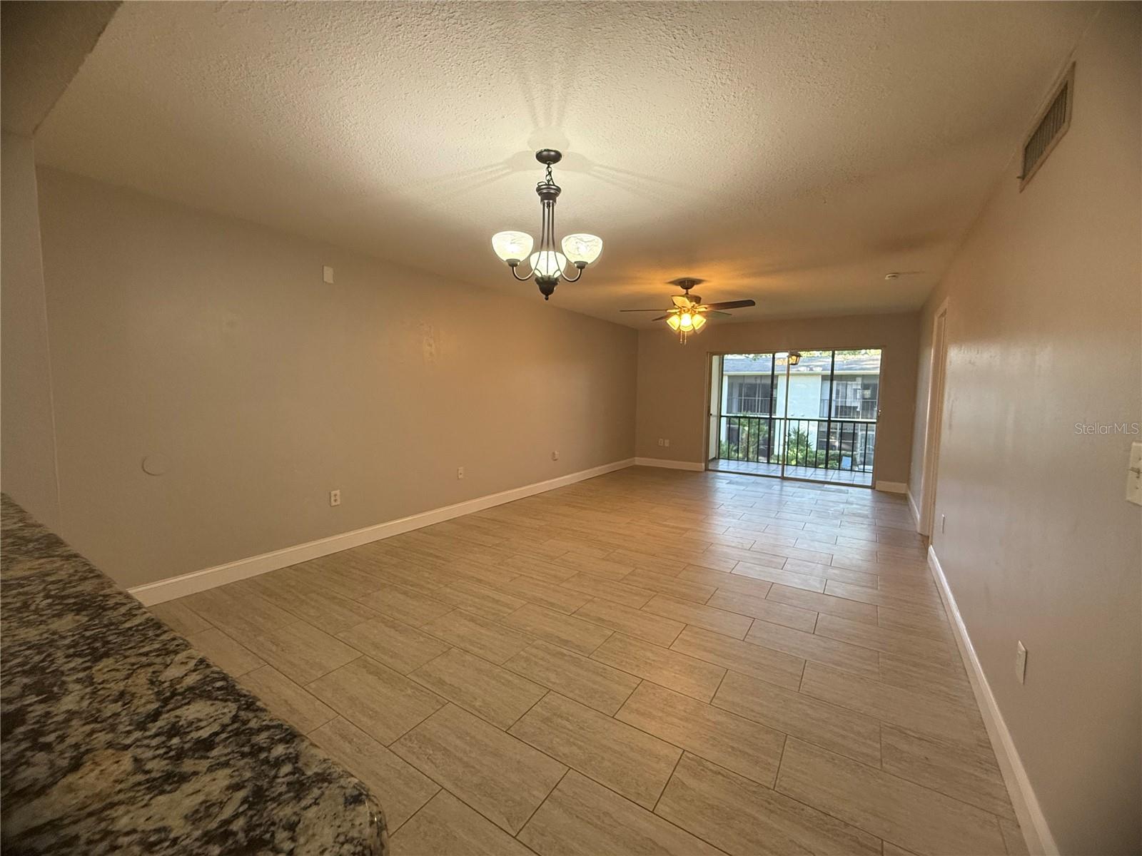 Image 34 of 48 For 208 Palmetto Ct 208