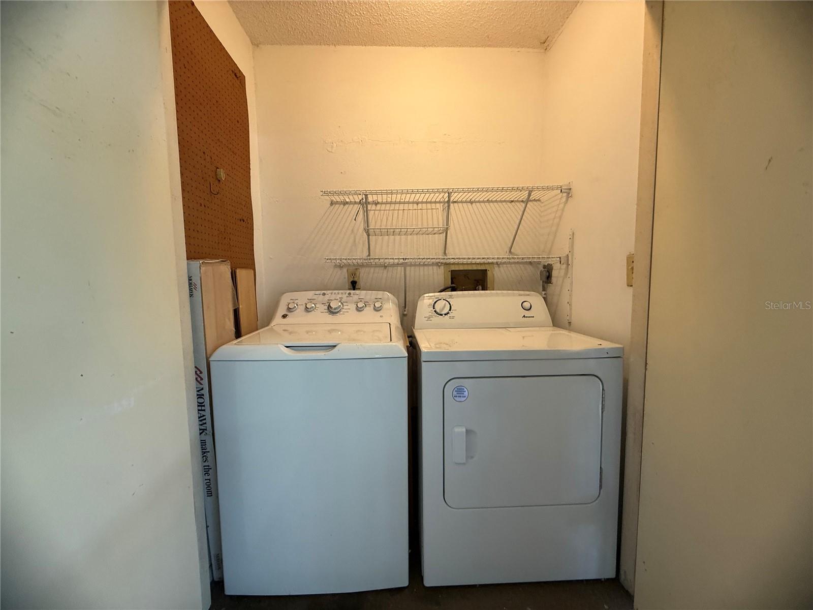 Image 35 of 48 For 208 Palmetto Ct 208