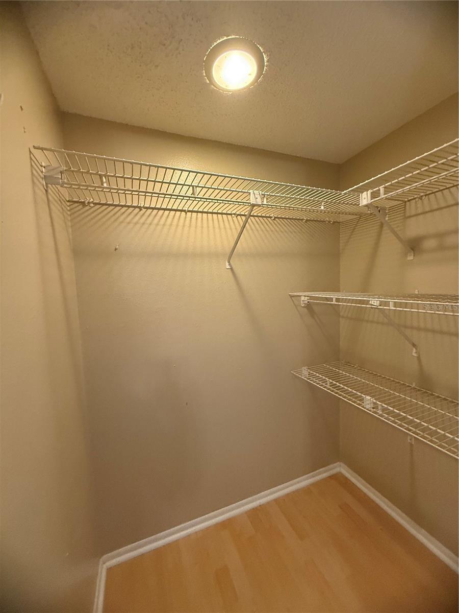 Image 38 of 48 For 208 Palmetto Ct 208