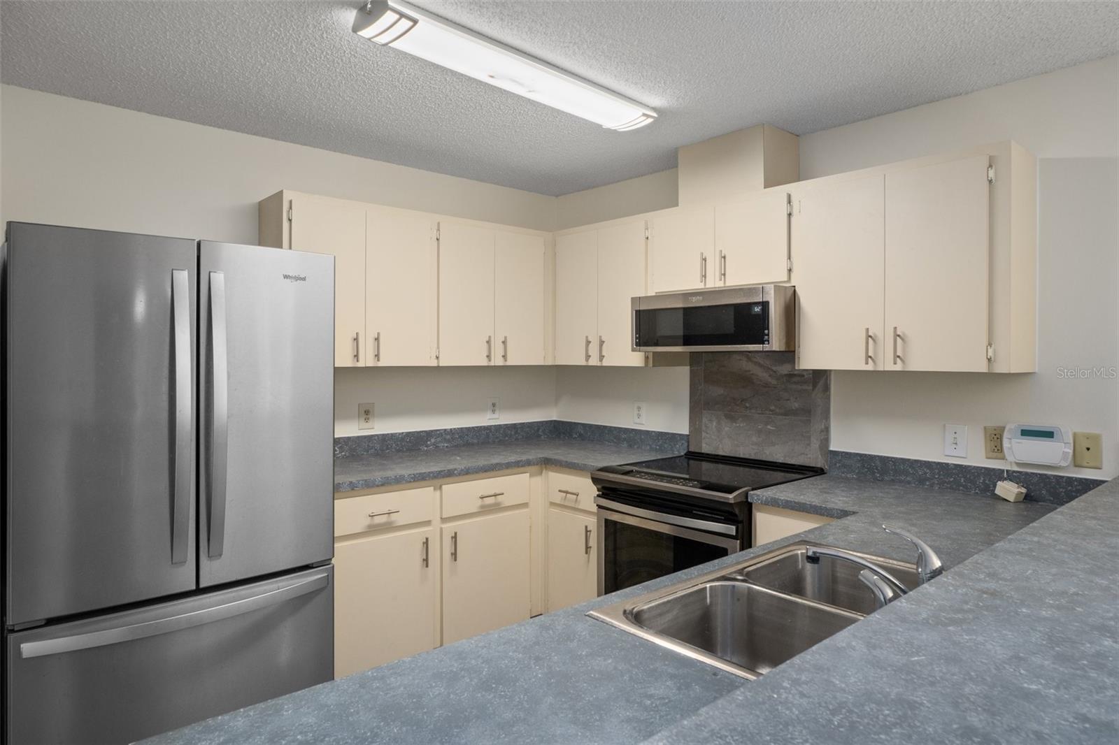 Image 17 of 62 For 931 Starjasmine Place