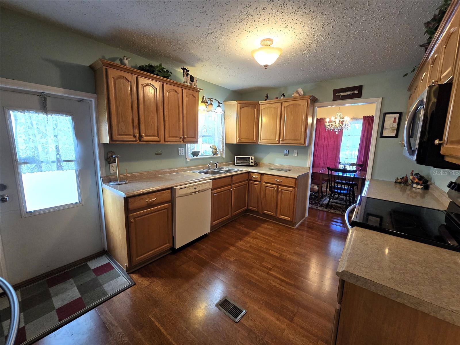 Image 11 of 28 For 5206 Poinciana Circle
