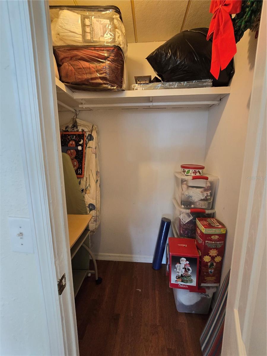 Image 21 of 28 For 5206 Poinciana Circle