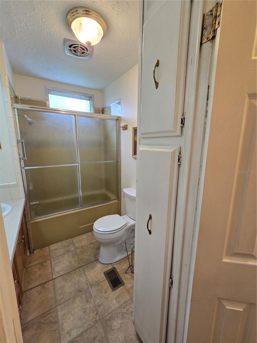 Image 23 of 28 For 5206 Poinciana Circle