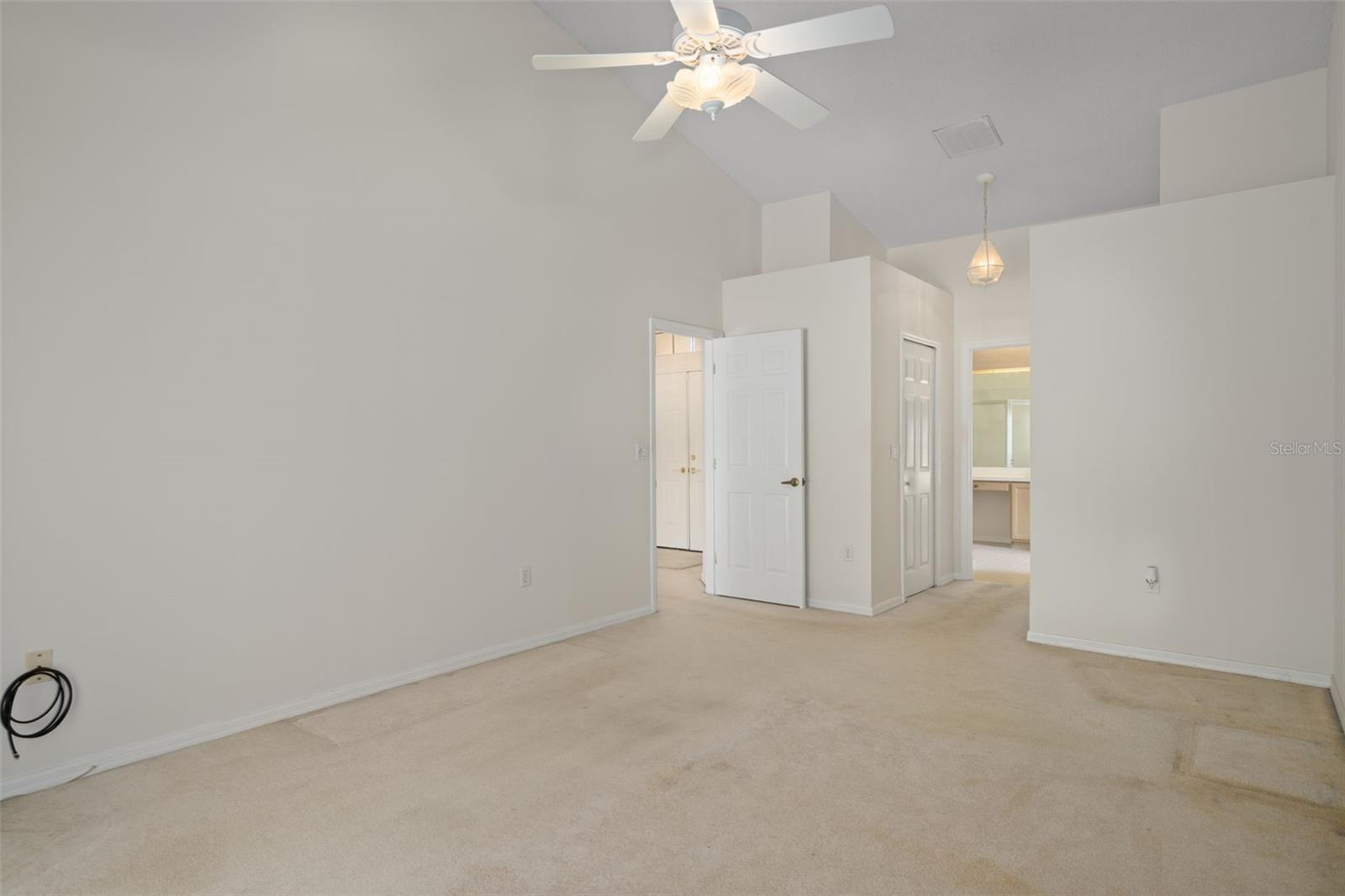 Listing photo id 9 for 14517 Pimberton Drive