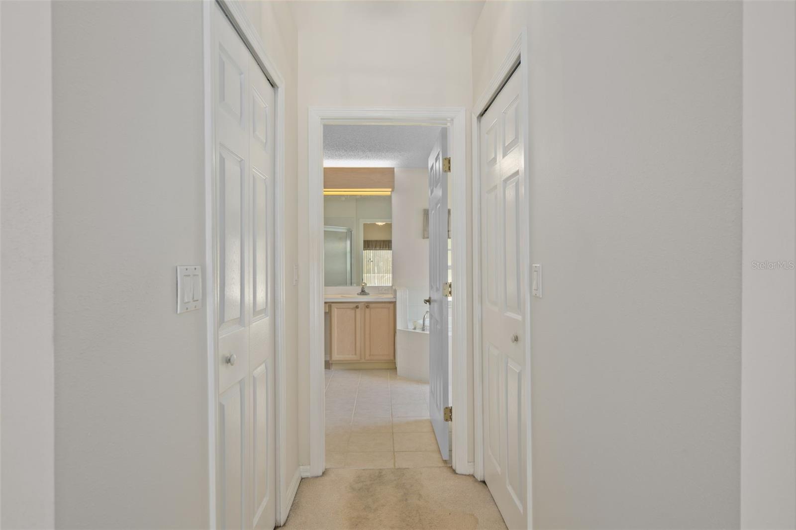 Listing photo id 10 for 14517 Pimberton Drive