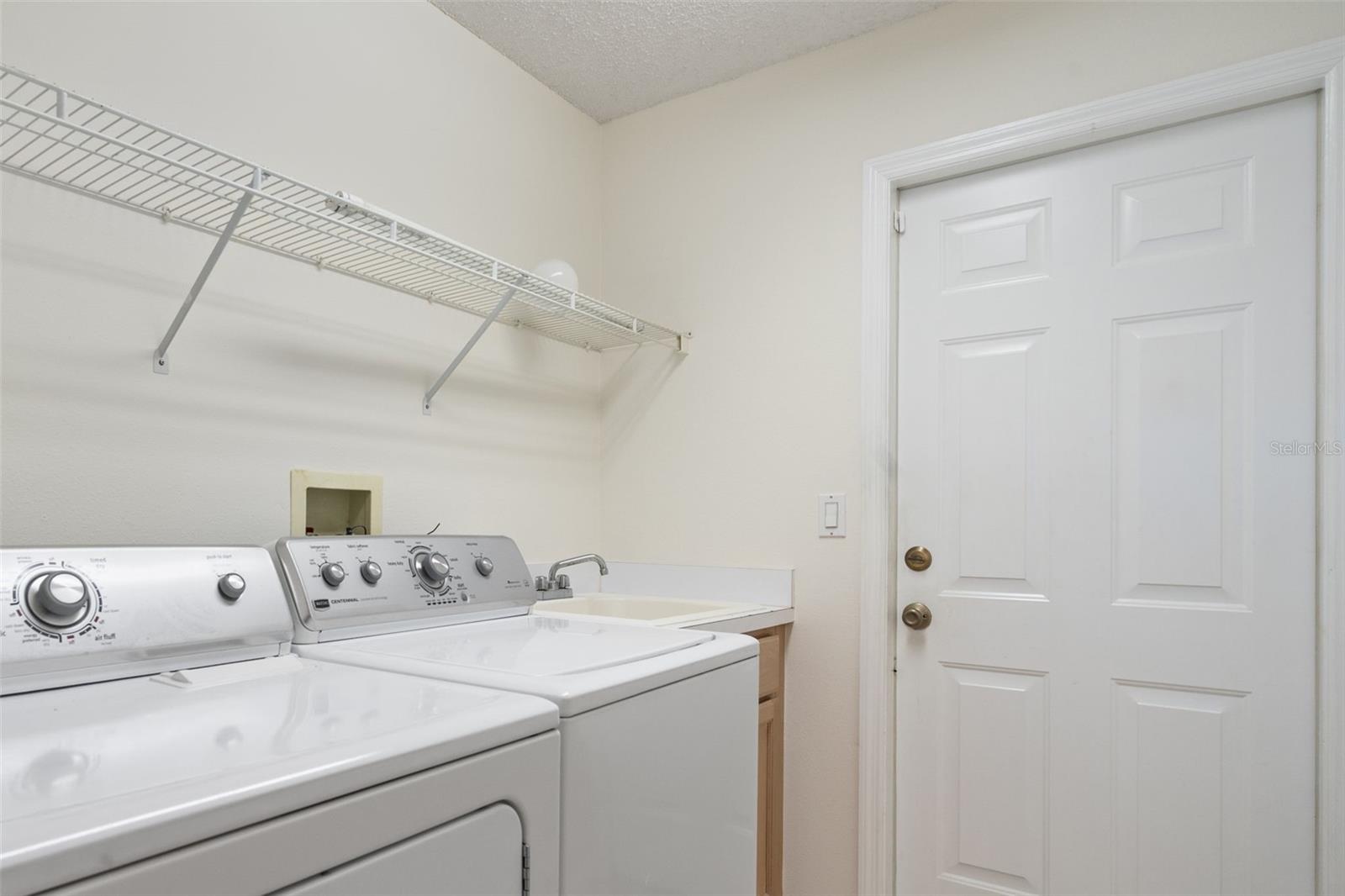 Listing photo id 15 for 14517 Pimberton Drive