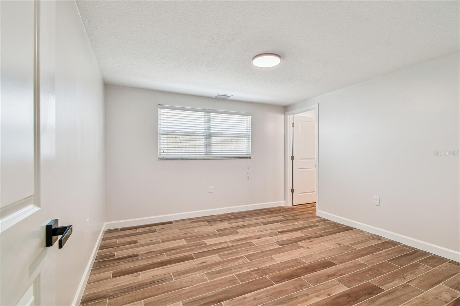 Image 38 of 93 For 13727 Coco Avenue
