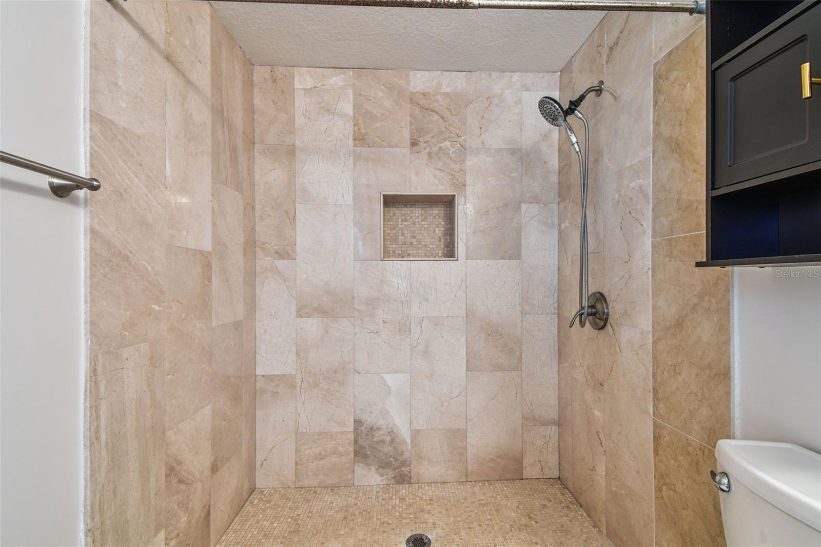 Image 43 of 93 For 13727 Coco Avenue