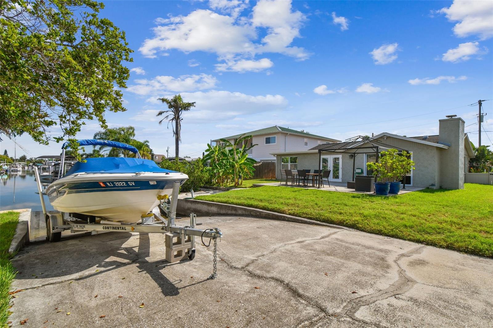 Image 54 of 93 For 13727 Coco Avenue